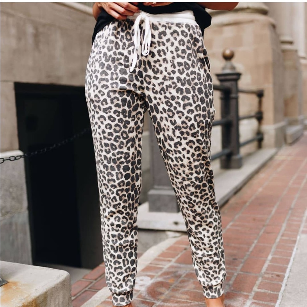 BRAND NEW THERMAL LEOPARD JOGGERS